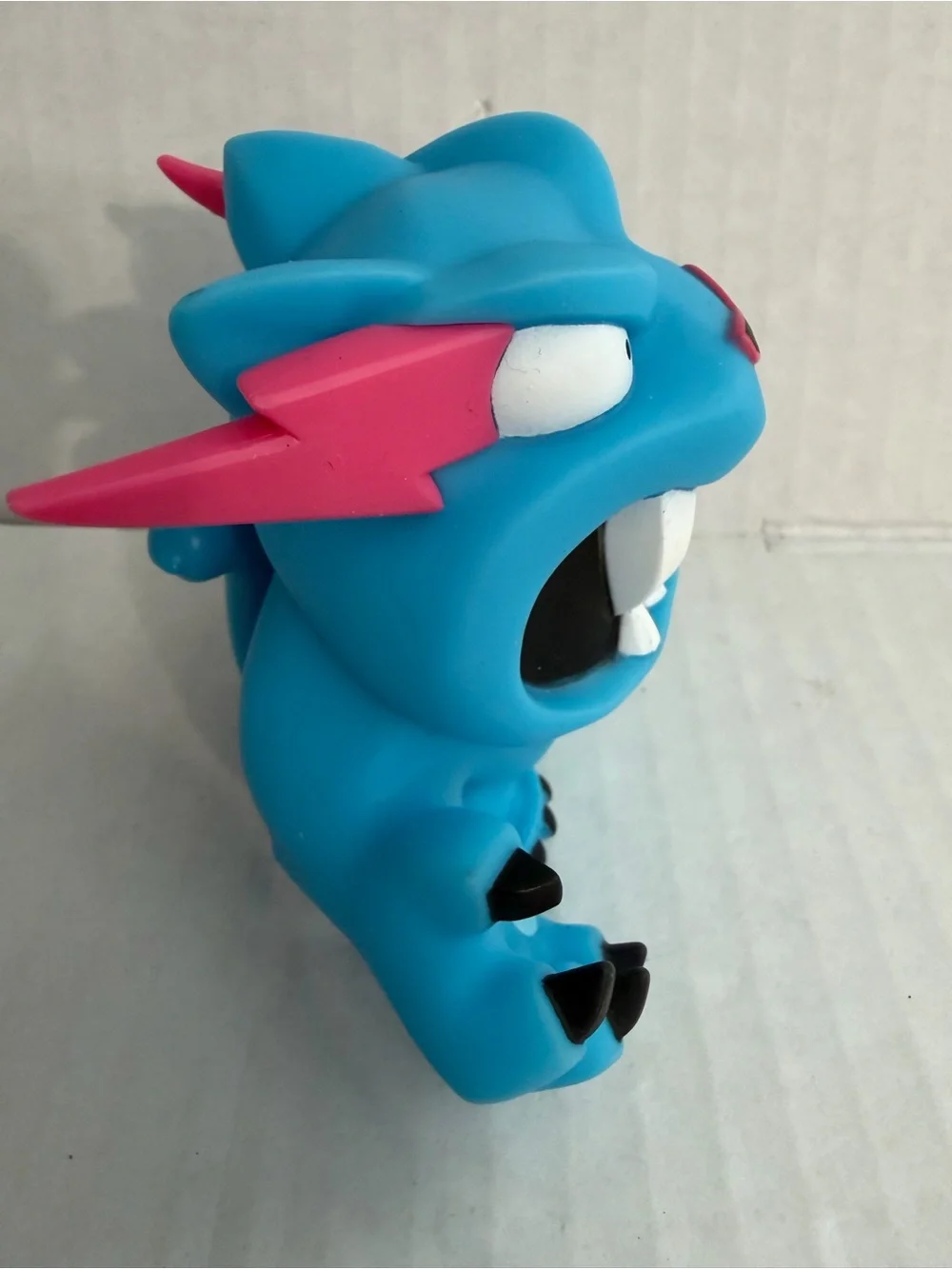 Mr Beast Lab Classic Blue Panther Vinyl Figure
